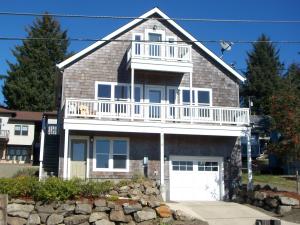 Featured Real Estate Listings for Sale from Amy Libby Lincoln City Oregon